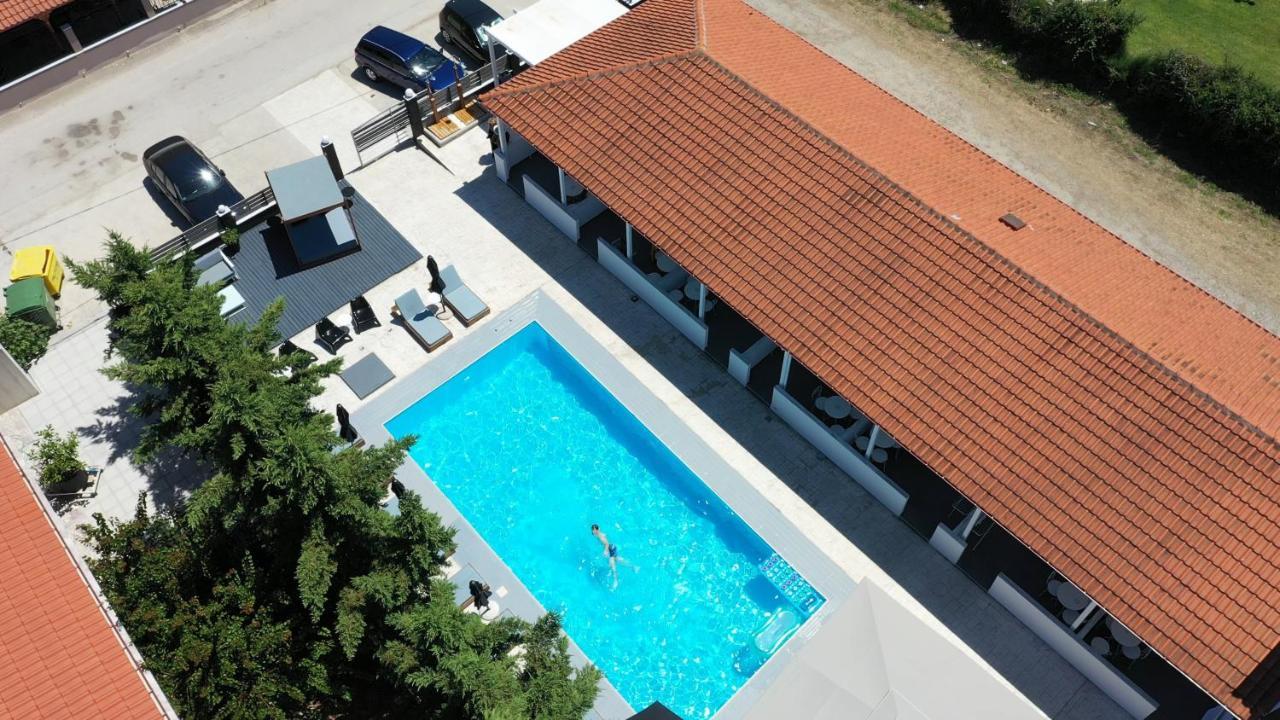 Philoxenia Suites Vrasná Exteriér fotografie